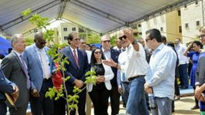 CIUDAD JUAN BOSCH: Gobierno entrega “Plaza de Bolsillo”; primera en el Caribe
