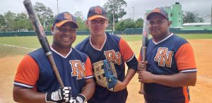 Policía vence Ejército y avanza final softbol Juegos Militares