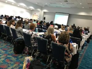 MITUR capacita más de 250 agentes de viajes de cruceros en la feria Cruise360