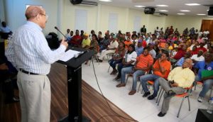 Montás insta juventud a ingresar al PLD y a aspirar a posiciones municipales Montás insta juventud a ingresar al PLD y a aspirar a posiciones municipales