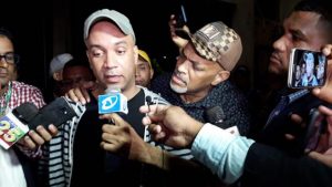 SANTIAGO: Arrestaron este lunes en la noche al payaso Kanki, a su regreso a RD