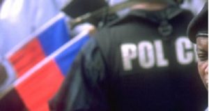 Dos asaltantes muertos y un policía herido en ataque a comisaría