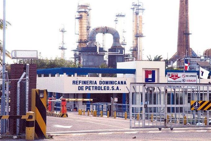 Hay problemas para despacho de fuel oil en Dominicana, admite la Refinería imagen