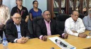 Centrales sindicales llaman a marchar por cesantía y aumento salarial