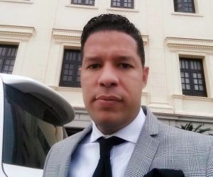 Dirigente del PLD en Bani lanza sus aspiraciones a diputado