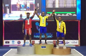 Zacarías Bonnat logra dos medallas de plata y una bronce