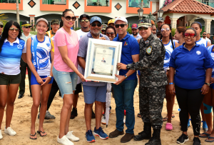Faiting e Inapa-1 avanzan en voleibol playero Rubén Toyota