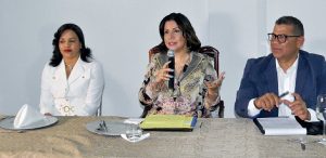 Cedeño dice sería «un gran desperdicio volver a ser solo primera dama» Cedeño dice sería «un gran desperdicio volver a ser solo primera dama»