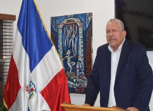 MIAMI: Ponen circular libro Migraciones, nacionalidad y soberanía en consulado RD MIAMI: Ponen circular libro Migraciones, nacionalidad y soberanía en consulado RD