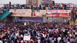 SUDAN: El Ejército depone presidente Al Bashir y asume poder por dos años SUDAN: El Ejército depone presidente Al Bashir y asume poder por dos años