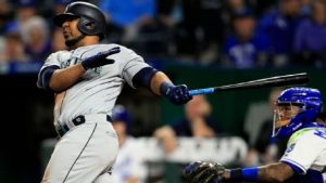 Edwin Encarnación hace historia al disparar 2 HR's en la misma entrada