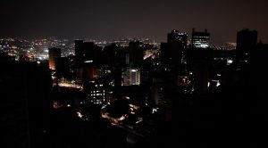 VENEZUELA: Otro apagón deja a oscuras Caracas y 18 de los 23 estados del país