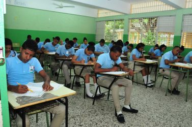 Ministerio Educación exhorta estudiantes y docentes acudir este lunes a clases
