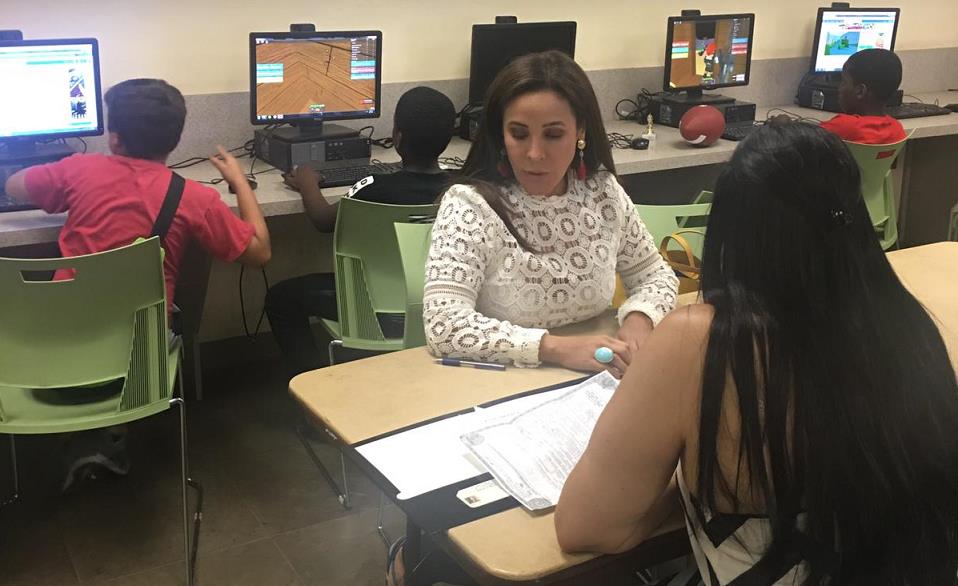 FLORIDA: INDEX ofrece asesoría legal sobre inmigración a dominicanos imagen