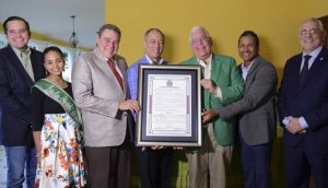 Senadores felicitan a a las Estrellas Orientales