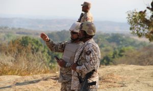 ELIAS PIÑA: Ministro Defensa supervisa construcción verja perimetral aduanas