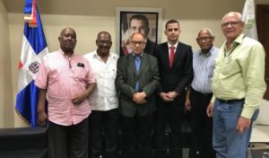 Abreu elogia Plan Transitorio de Servicio de Salud y aumento salarial pensionados