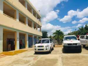 COTUI: Estudiantes resultan heridos tras caerle trozos pañete techo de escuela