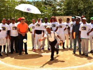 Bayaguana y LR van final softbol Torneo Playero Rubén Toyota