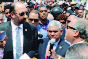 Exigen a diputados impidan enmienda para permitir repostulación de Danilo 