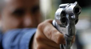LA ROMANA: Hombre mata de tres balazos primo le habría robado RD$14 mil