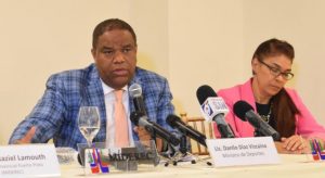 Díaz anuncia reparación «urgente» del multiuso techado de Puerto Plata