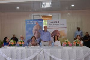 Domínguez Brito promete avenida de seis carriles Santiago-Tamboril