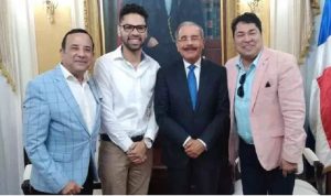 Presidente Medina recibe a «El Pacha» quien le pide que opte por la reelección