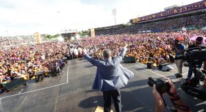 Leonel rechaza reelección presidencial; hace ofertas a jóvenes y a peledeístas
