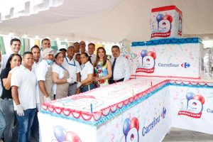Carrefour festeja su décimo noveno aniversario