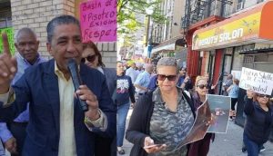 Marchan en Alto Manhattan contra un albergue para desamparados Marchan en Alto Manhattan contra un albergue para desamparados