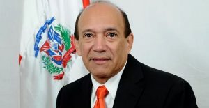 Diputado cree Danilo no debe dañar su carrera intentado cambiar Constitución