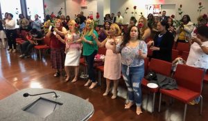 Movimiento Impacto LF-2020 agasaja a las madres dominicanas