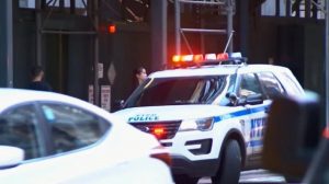 Muere trabajador tras caer al vacío desde edificio de Nueva York