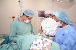 Inician jornada quirúrgica a mujeres sobrevivientes cáncer de mama