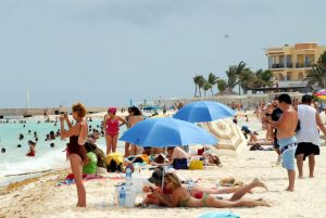 Embajador chileno expresa interés de su país en modelo turístico dominicano Embajador chileno expresa interés de su país en modelo turístico dominicano