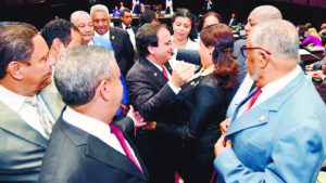 Serulle va como embajador a Turquía; esposa lo sustituye Cámara Diputados