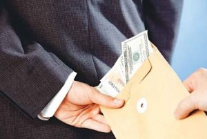 EU suspendería visado a quienes oferten sobornos para modificar la Constitución