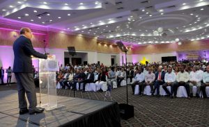 Montás dice impulsará desarrollo con servicios públicos y telecomunicaciones