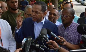 Senador Valentín ve discriminatoria resolución de la JCE sobre el arrastre