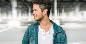 Vicente García estrena Candela, su tercer trabajo discográfico