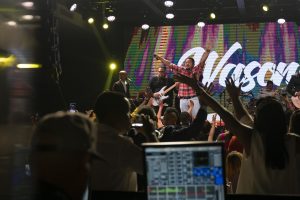 Wason Brazobán enamora en espectáculo dedicado a las Madres