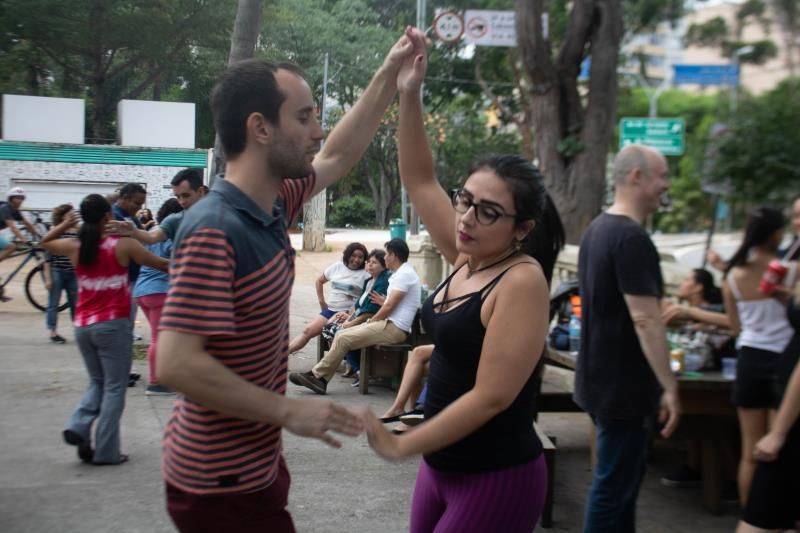 BRASIL: La bachata se abre espacio entre las «tribus» que invaden la Avenida Paulista imagen