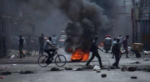 Centenares de haitianos vuelven a calles para exigir renuncia del presidente Moise