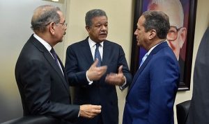 Reinaldo se reunió con Leonel, luego con Danilo; no revelaron lo tratado