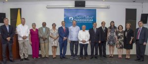 Ecuador expone en RD su cine, pintura, escultura y colorida artesanía