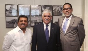 Destacado cuentista y novelista Luis R. Santos ingresa a las filas del PRD