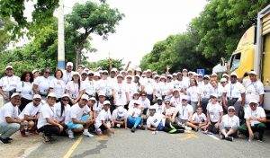 Notarios participan en caminata familiar de 5K en Mirador Sur Notarios participan en caminata familiar de 5K en Mirador Sur