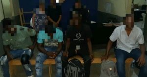 Policía guatemalteca retiene a 49 haitianos y a otros indocumentados
