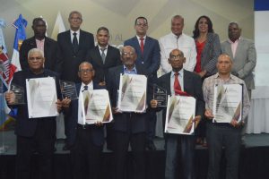 INEFI reconoce profesores y maestros de Educación Física